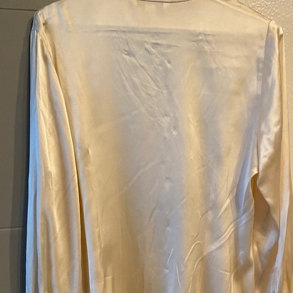 St. John Collection Cream Satin Ruffle Blouse - Picture 4 of 14